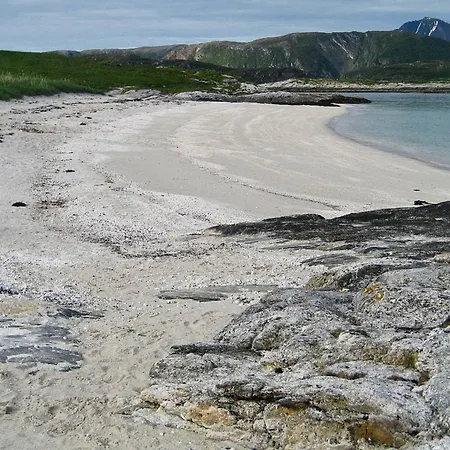 5 Person In Straumsbukta-by Traum Bakke