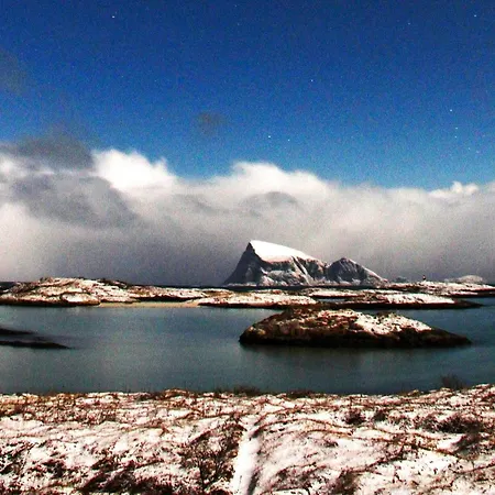 Holiday home 5 Person In Straumsbukta-by Traum