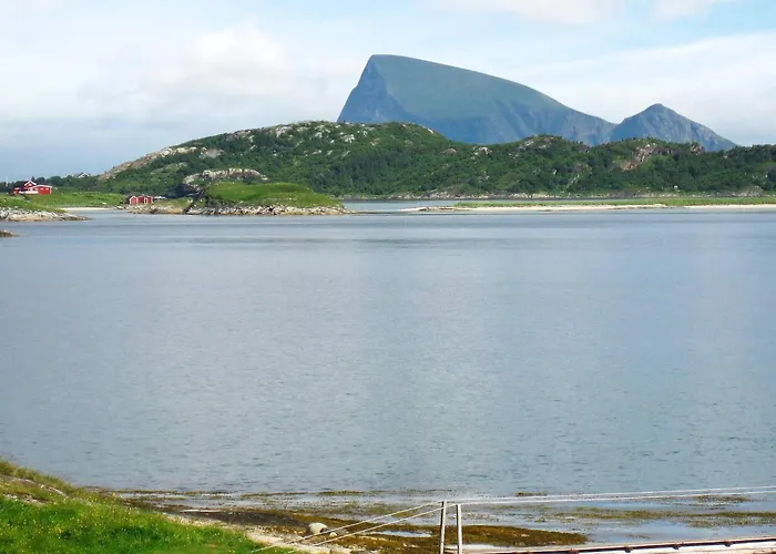 5 Person In Straumsbukta-by Traum *