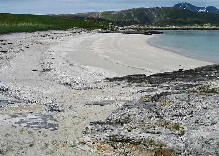 5 Person In Straumsbukta-by Traum Bakke